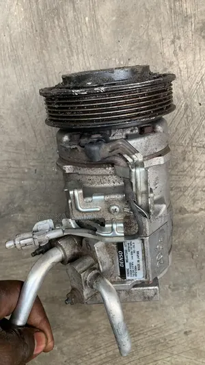Manuel Compressor for Toyota Sienna 2005 Model