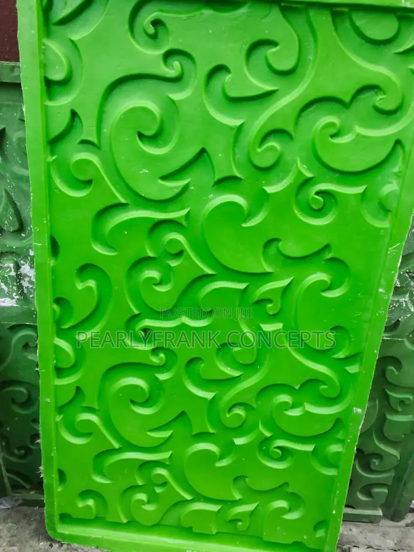 Ceiling Moulds.