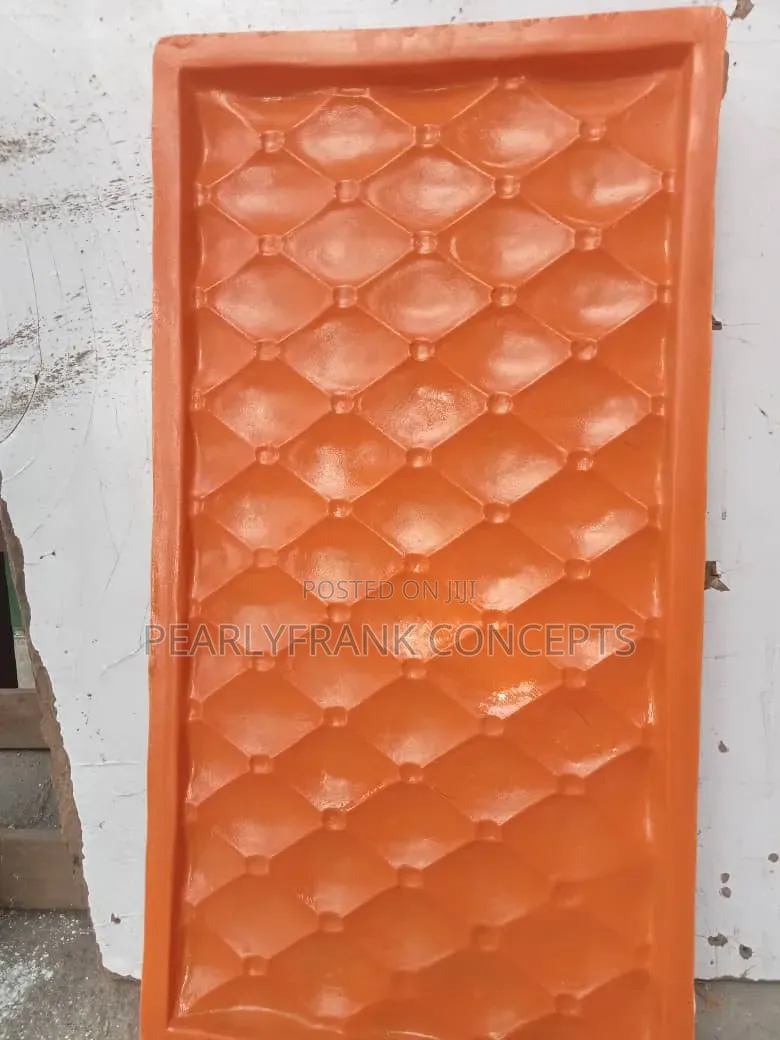 Ceiling Moulds.