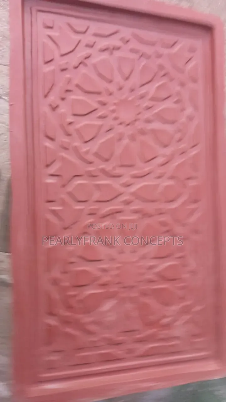 Ceiling Moulds.