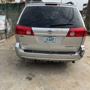 Toyota Sienna 2006 Silver