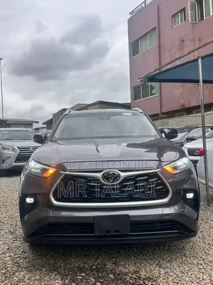 Toyota Highlander XLE AWD 2020 Gray