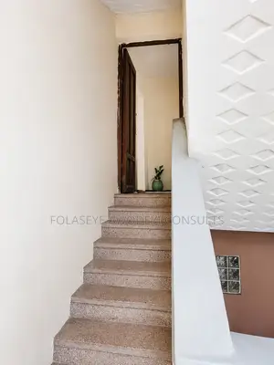 Mini Flat in Osera, Osapa london for rent
