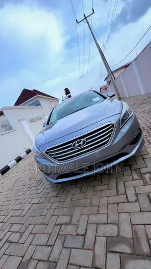 Hyundai Sonata Limited w/Brown Leather PZEV 4dr Sedan (2.4L 4cyl 6A)