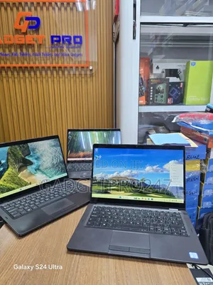 Laptop Dell Latitude 5300 2-in-1 8GB Intel Core i5 SSD 256GB
