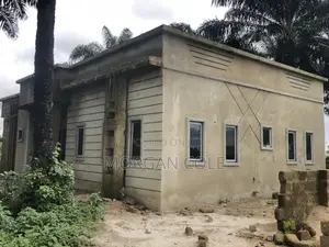 Neat Bricklayer Masonry Services in Uyo