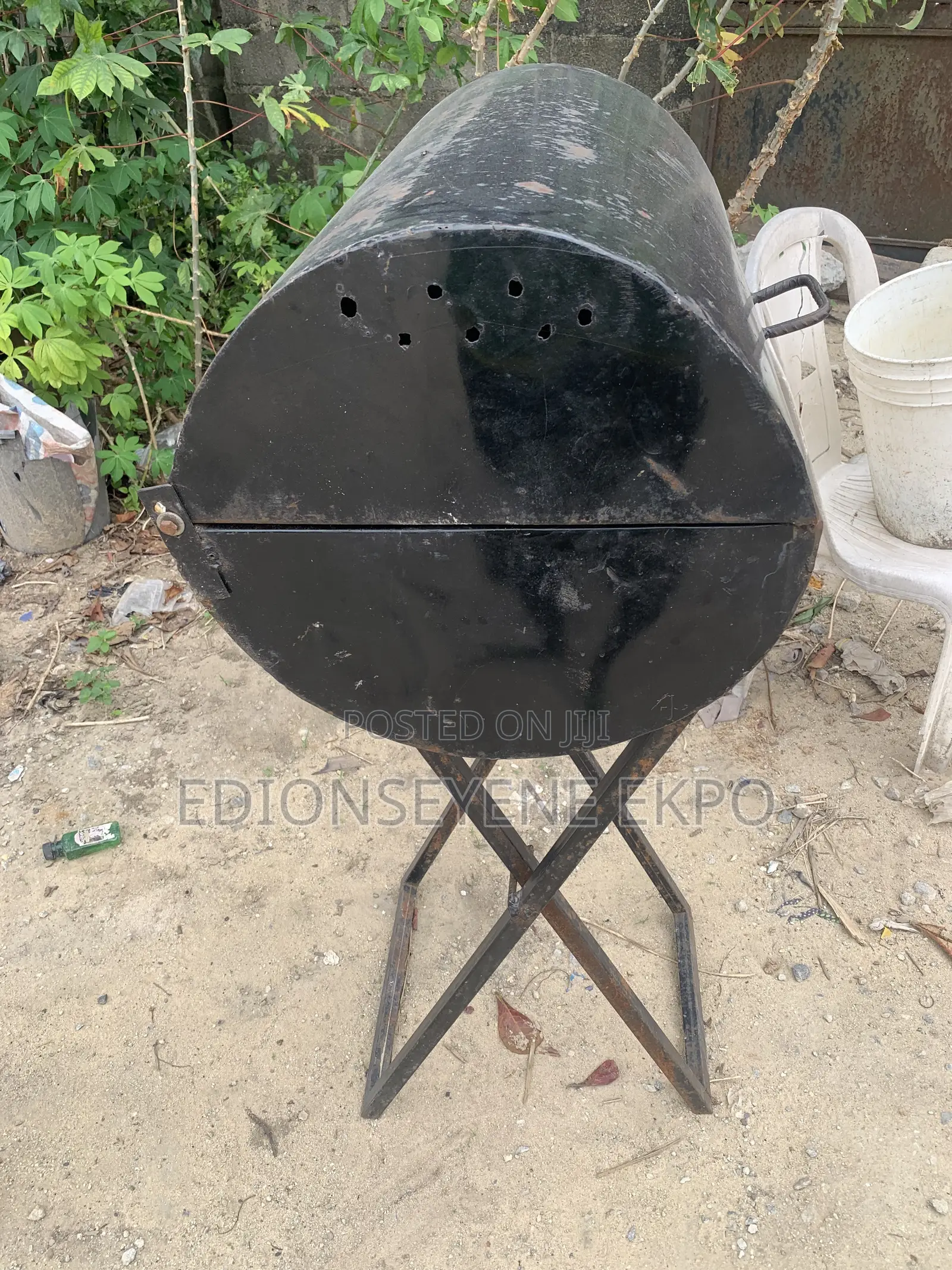 Barbecue Grill Stand