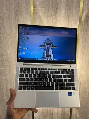 Laptop HP EliteBook 830 G8 8GB Intel Core i5 SSD 256GB