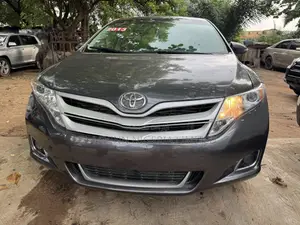 Toyota Venza XLE AWD V6 2013 Gray