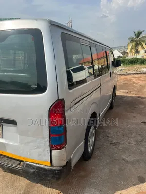Toyota HiAce 2005 Grey
