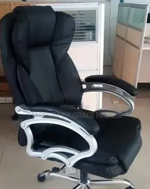 Boss Office Chair With Padded Hands