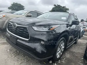 Toyota Highlander Platinum 2022 Black