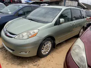 Toyota Sienna XLE AWD 2008 Green