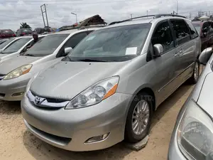 Toyota Sienna XLE Limited 2008 Silver