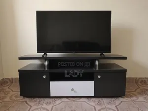 Hisense 40" Inches Full HD LeD TV 120k Naira, Console 60k