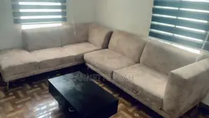 Couch With Centre Table in Okun Ajah