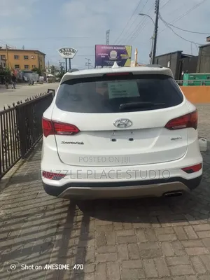 Hyundai Santa Fe 2017 White