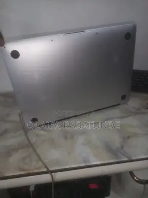 Laptop Apple MacBook 2011 2GB Intel Core i5 SSHD (Hybrid) 128GB