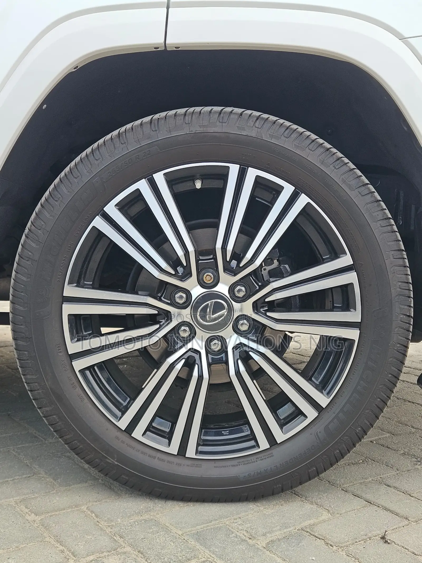 Lexus LX 600 2024 White