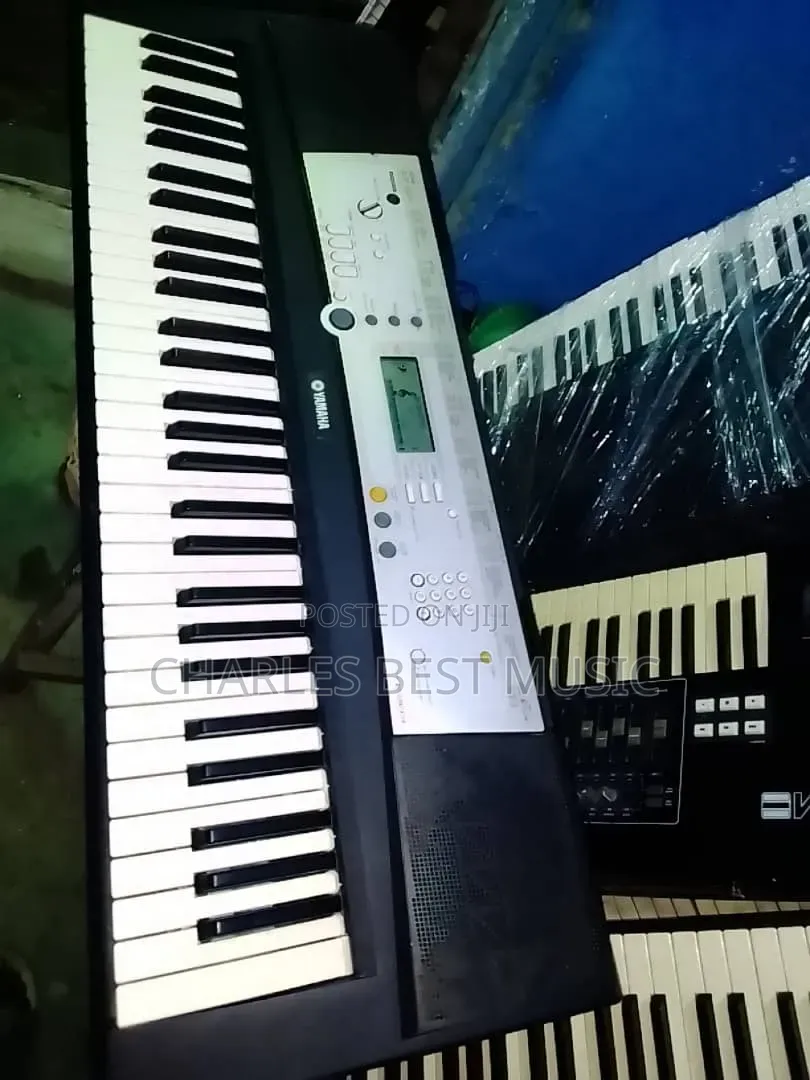 Tokunbo Keyboard London Using PSR E 203 Keyboard