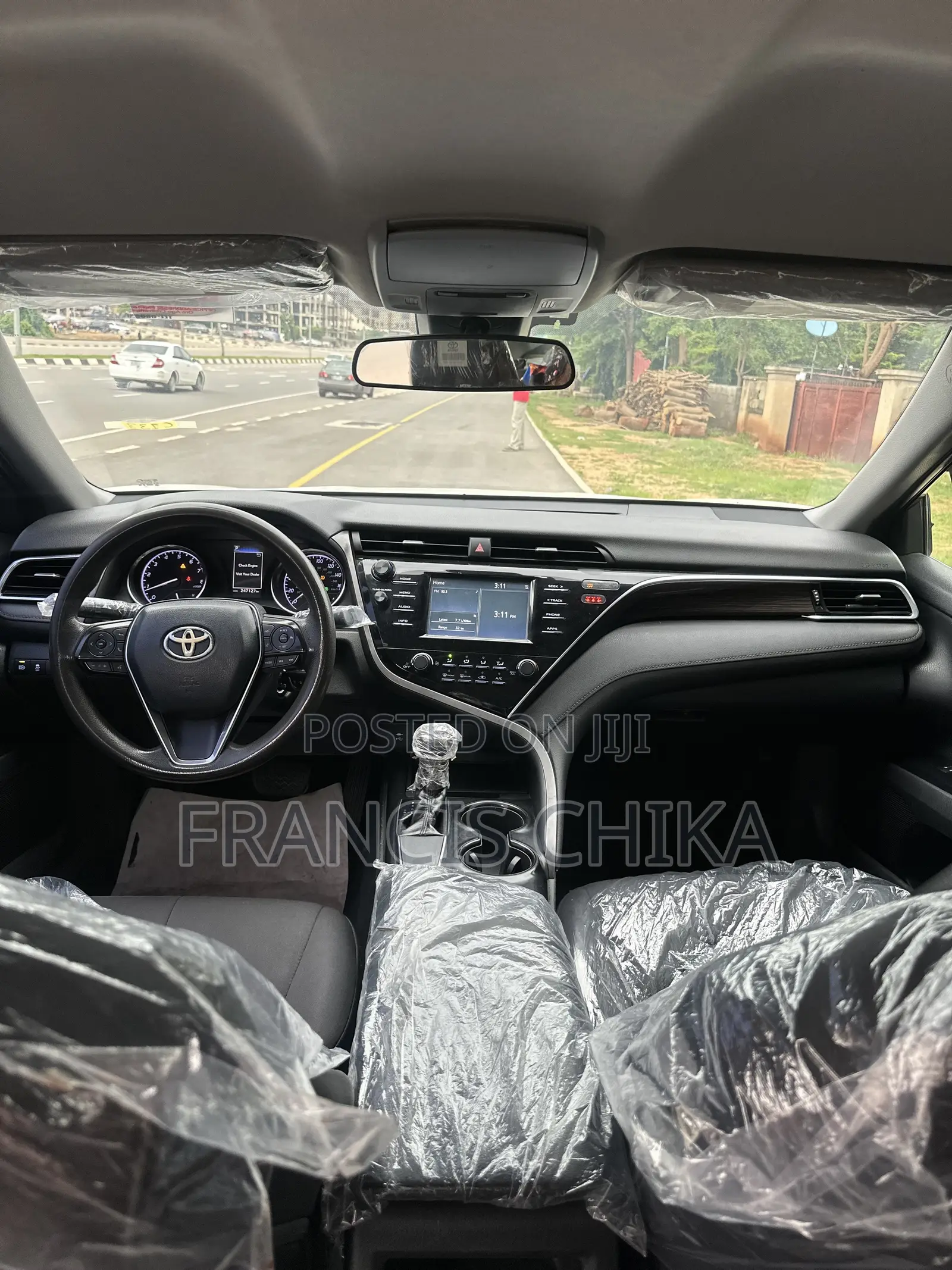 Toyota Camry 2018 White