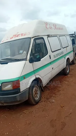 Ford Transit 2000