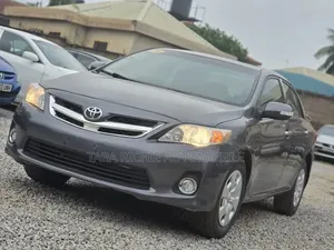 Toyota Corolla 2009 Gray