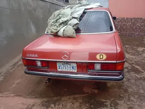 Mercedes-Benz 230E 1996 Beige