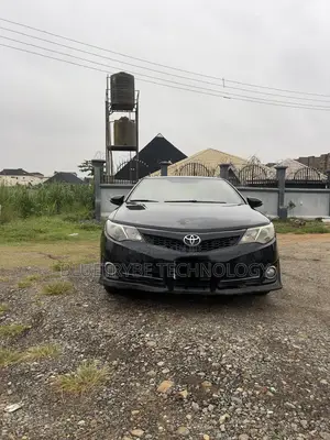 Toyota Camry SE 4dr Sedan (2.5L 4cyl 6A) 2014 Black