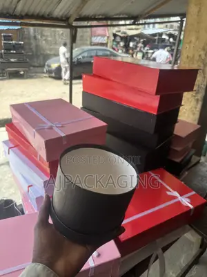Custom Branded Luxury Gift Boxes | Packaging Boxes