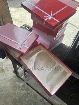Custom Branded Luxury Gift Boxes | Packaging Boxes