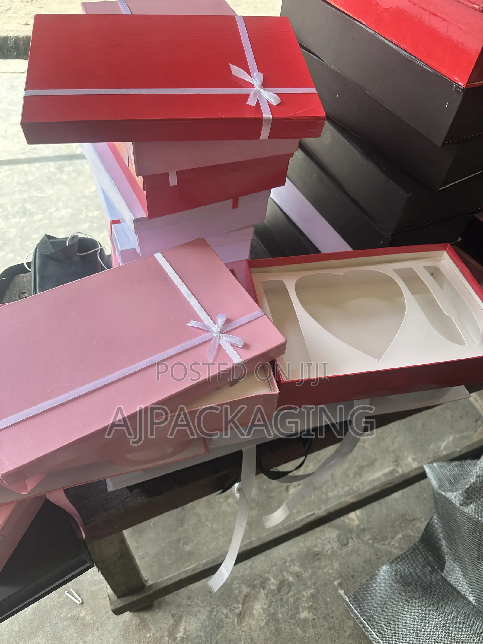 Custom Branded Luxury Gift Boxes | Packaging Boxes