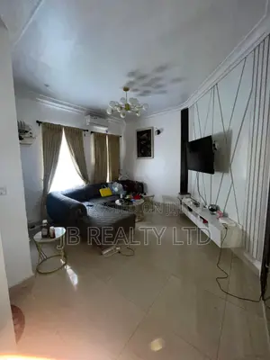 Mini Flat in Chevron for rent