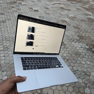 Laptop Apple MacBook Pro 2019 16GB Intel Core i7 SSD 512GB