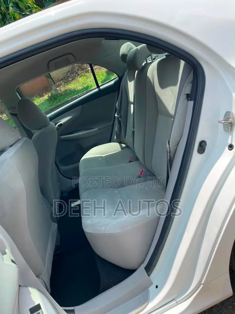 Toyota Corolla 2011 White