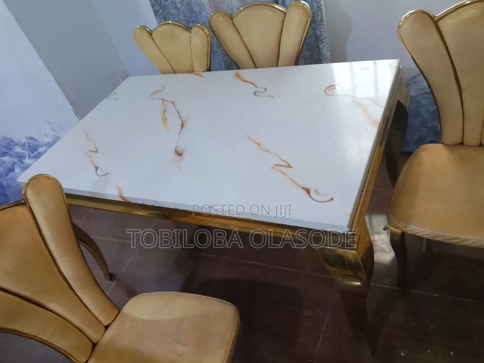 Dinning Table