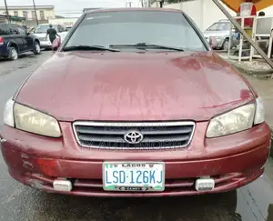 Toyota Camry 2001 Red