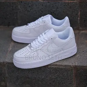 White Nike Airforce 1