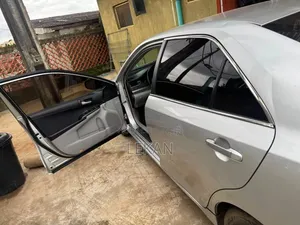 Toyota Camry 2012 Silver