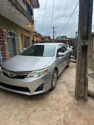 Toyota Camry 2012 Silver