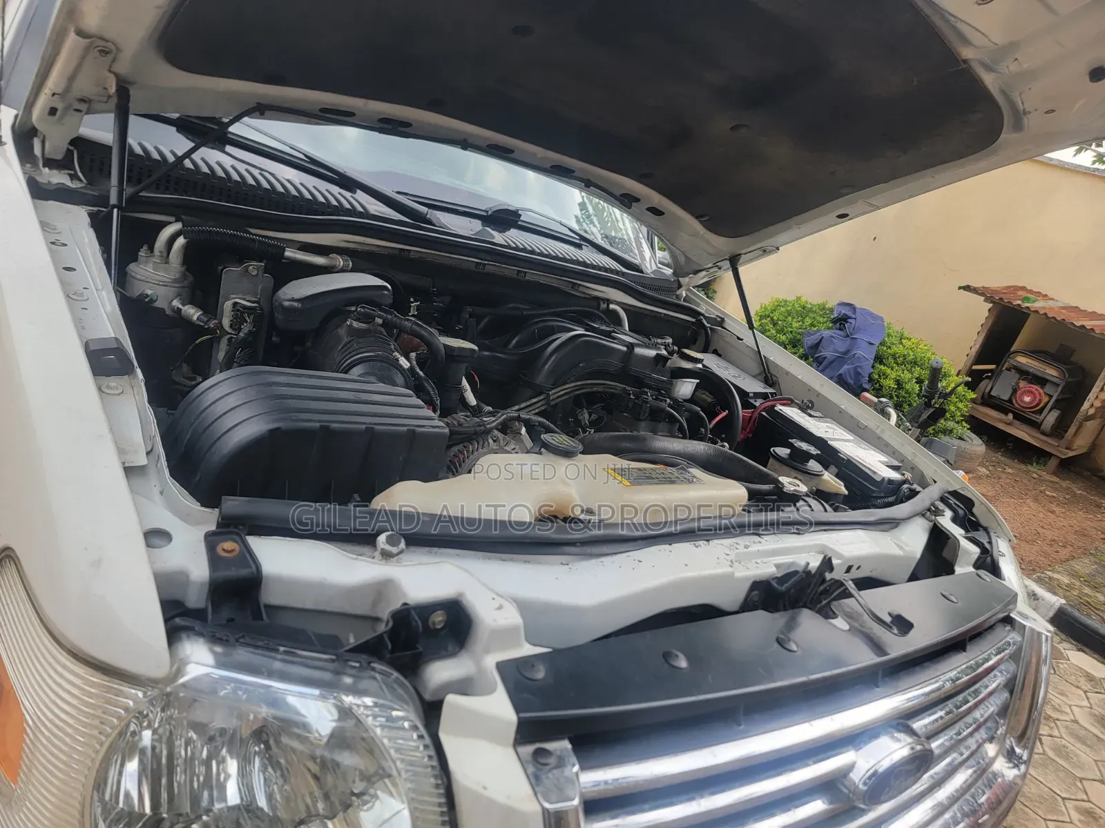 Ford Explorer 2010 White