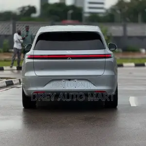 New Li Auto L6 2025 Silver