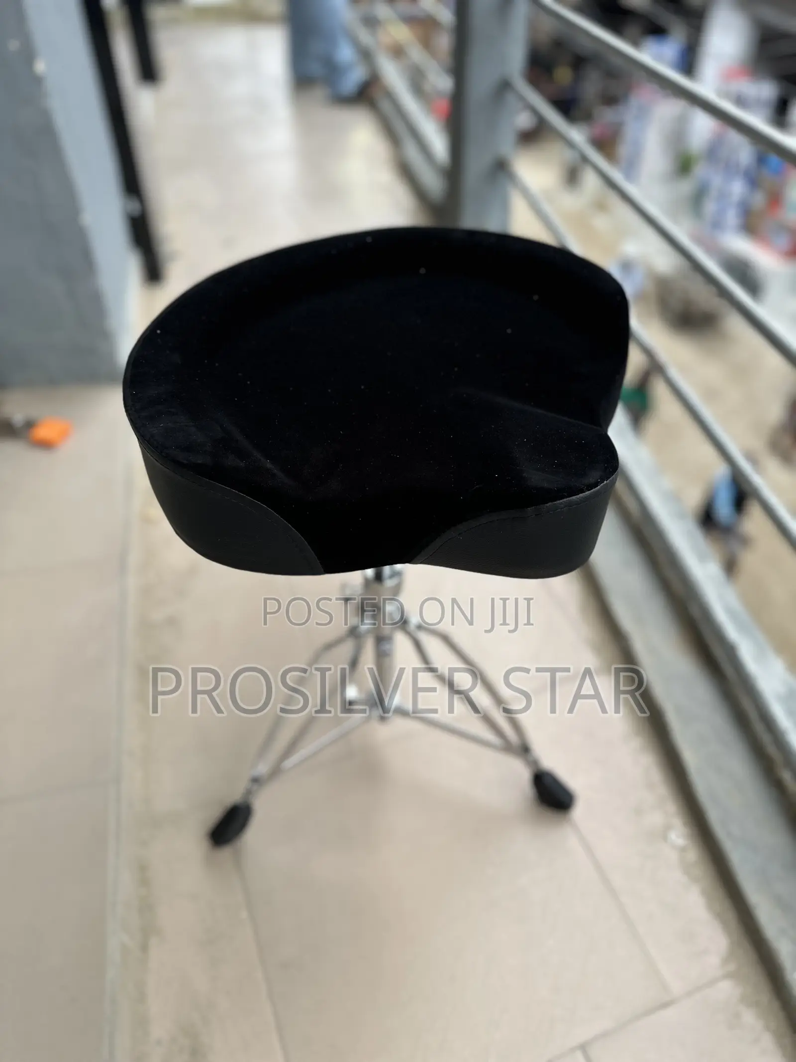 Black Adjustable Drum Throne / Musician Stool
