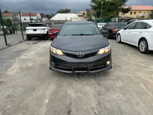 Toyota Camry 2012 Gray