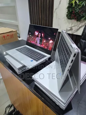 Laptop HP EliteBook 1040 G8 16GB Intel Core i7 SSD 512GB