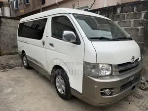 Toyota HiAce 2012 White