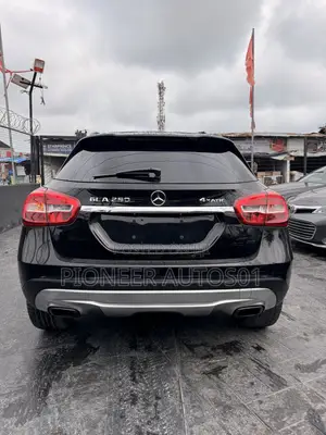 Mercedes-Benz GLA-Class 2016 Black