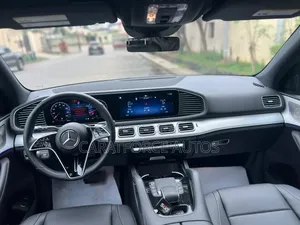 Mercedes-Benz GLE-Class 2025 Blue