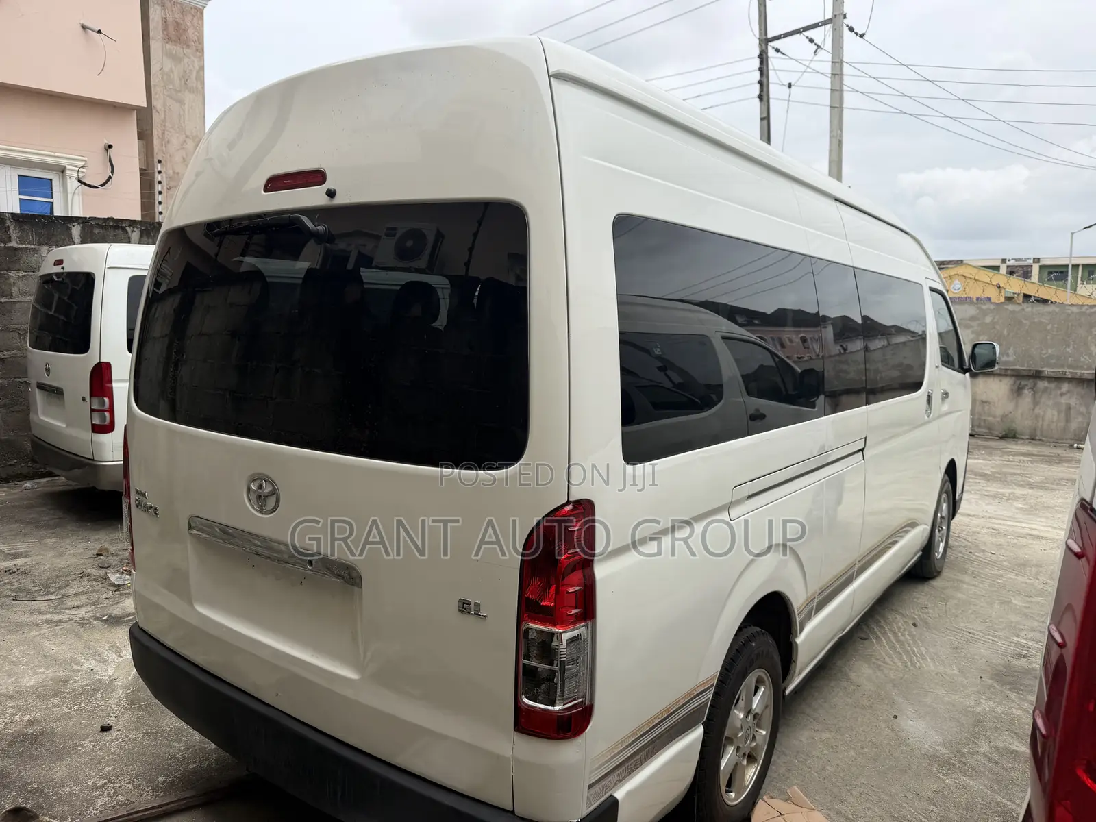 Toyota HiAce 2015 White