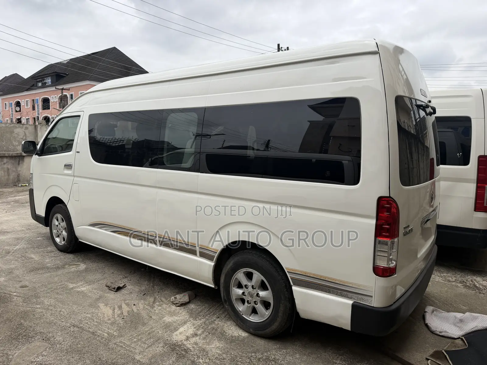 Toyota HiAce 2015 White